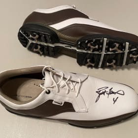 Brett Farve Autographed Golf Shoes item