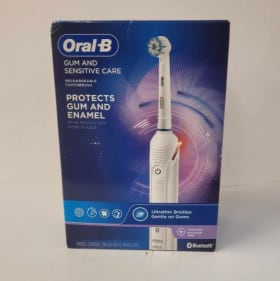 Oral B Rechargeable toothbrush NEW in box item