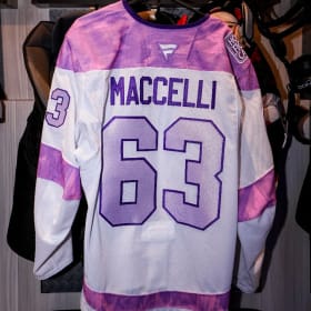 Matias Maccelli Signed Jeresy item