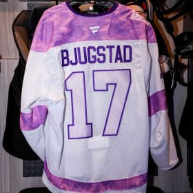 Nick Bjugstad Signed Jersey item