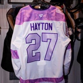 Barrett Hayton Signed Jersey item
