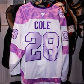 Ian Cole Signed Jersey item