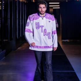 Nick Schmaltz Signed Jersey item