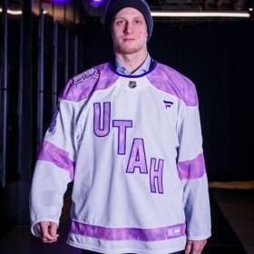 Juuso Välimäki Signed Jersey item