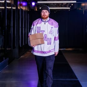 Lawson Crouse Signed Jersey item