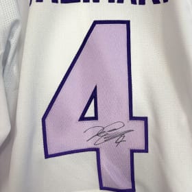 Juuso Välimäki Signed Jersey item