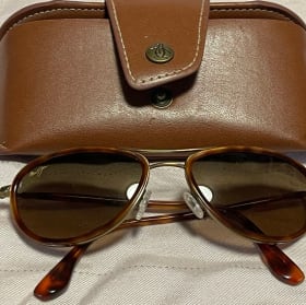 S-77 Maui Jim Sunglasses item