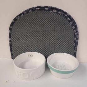 Ceramic Pet Dishes with mat item