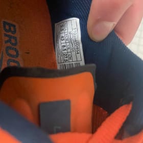 Brooks Eu 43 training shoe - gently used item