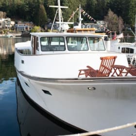 One night on 53’ yacht LYLA (Gig Harbor, WA) item
