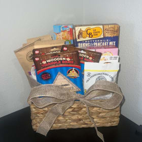 Cracker Barrel Gift Basket item