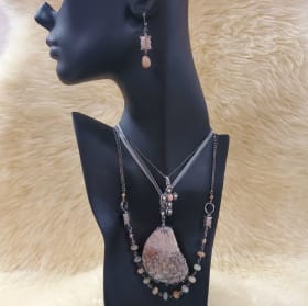 Lot 37: Custom designed jewelry by Mari VanGundy item