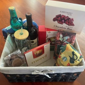 🎁 Viola Section Gift Basket item