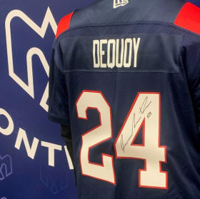 Chandail Marc-Antoine Dequoy autographié item