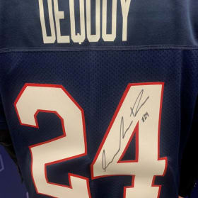 Chandail Marc-Antoine Dequoy autographié item