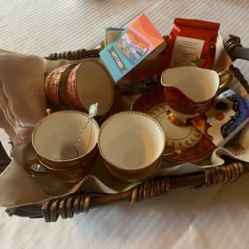 Tea Set Gift Basket & Sidney By the Sea Gift Card item