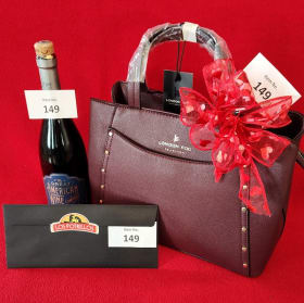 Los Potrillos $15 GC, London Fog Purse, Red Wine item