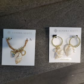 Kendra Scott Earring Necklace set item