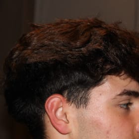 Contestant 4    Best Hair item