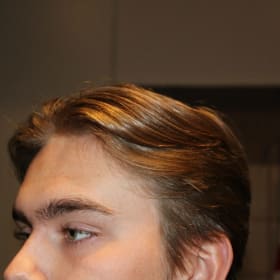 Contestant 10    Best Hair item