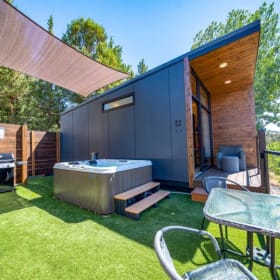 Couples Retreat item