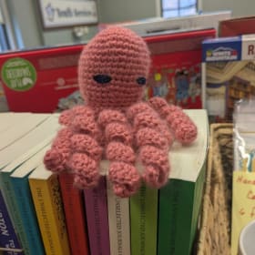 Knitted Octopus item