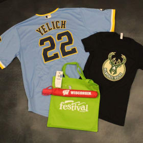 Item #32: Festival Foods "Wisco Basket" item