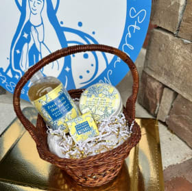 Hilyer House Gift Set item