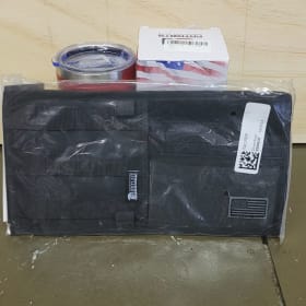 Visor keeper & Tumbler item