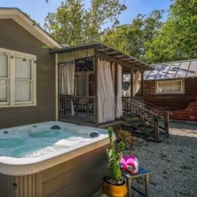 4-night stay at Fredericksburg, Texas Cottage item