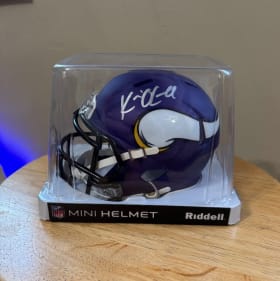 #22 - Vikings Fans Dream Package! item