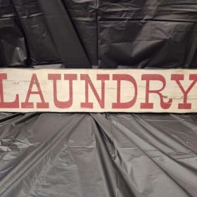 Laundry sign item