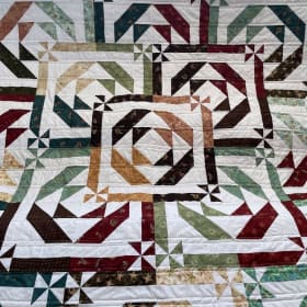 #84 - Handmade Quilt - Disappearing Pin Wheel Illusion Quilt item