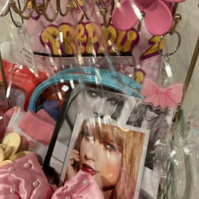 #6 - Preppy Girl item