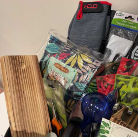 #20 Gardening Starter Kit item
