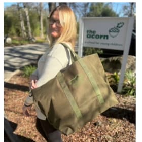 #67 St. Denis Medical TV Show L.L. Bean Tote item