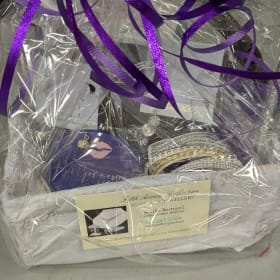 Glam basket by Fifth Avenue Jewelry item