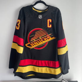 #13 | Vancouver Canucks Hughes Jersey - E-One Moli item