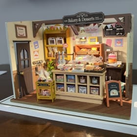 Decorative Figurine item