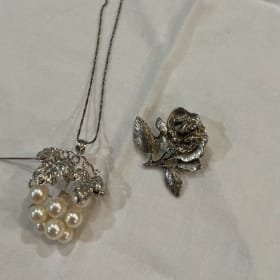Rose and Pearl Broach/Necklace item