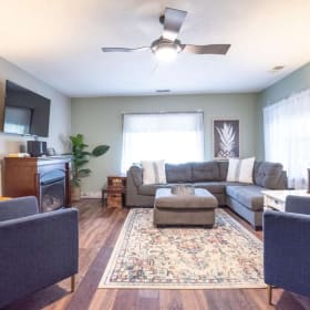 Harper Valley Cottage 2-night Stay in Nashville,IN item