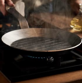 ZWILLING Forged 9.5-inch Carbon Steel Fry Pan item