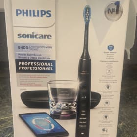 Phillips Sonicare Power Toothbrush item