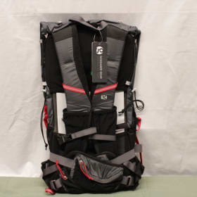 10. Gossmer Gear Kumo  - (M) Red item