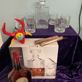 Lot# 15: Time to relax with cigars and Brandy item