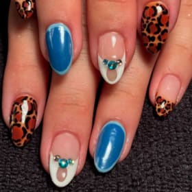 Glamour at Your Fingertips: Deluxe Nail Experience item