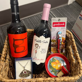 124. Wine and Plate Set item