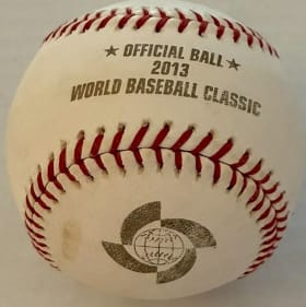 2013 WBC Andruw Jones Autographed Ball with 2 Inscriptions item