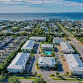 6 Night, 4 bedroom Condo in Destin, FL With Golf Cart item