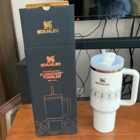 Stanley 40oz Tumpler item